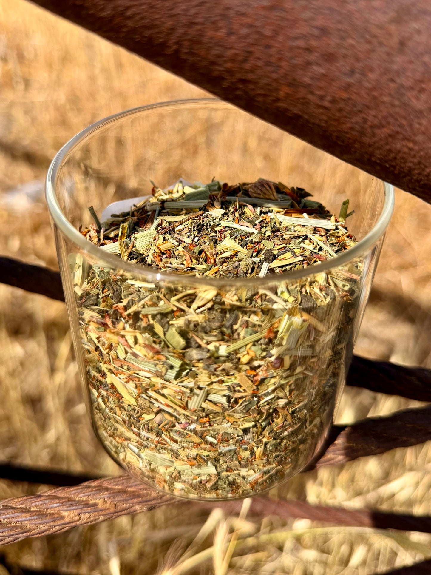 Radiant Aura: Well Tressed and Less Stressed Blend: Strong Hair, Skin & Nails, Calm Clarity, Natural Energy & Sweetness, Spirit Elevation